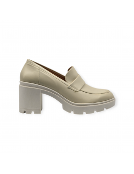 Ψηλοτάκουνα Loafers Μπεζ